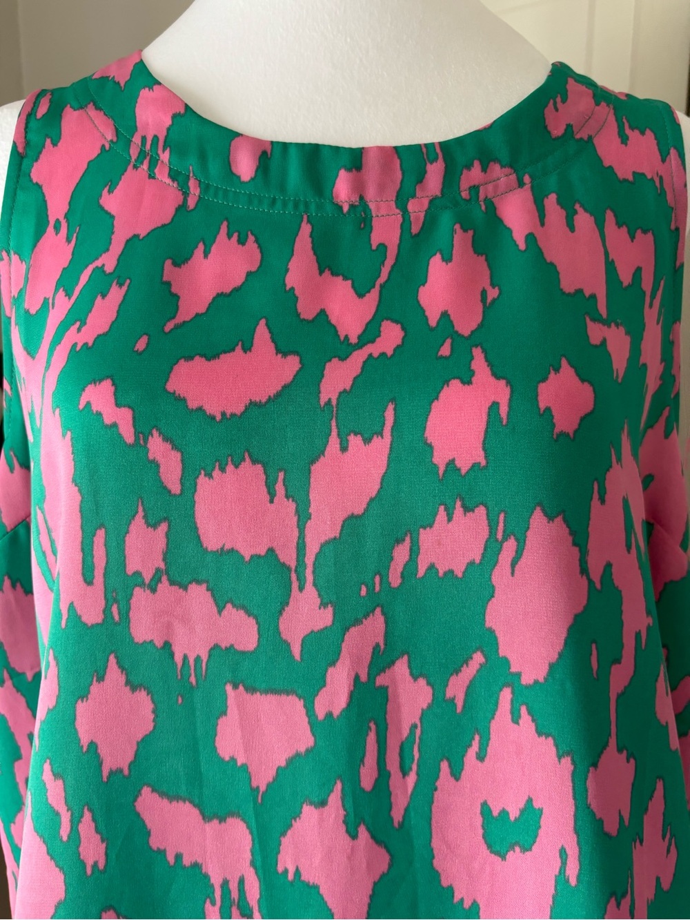 Umgee Green & Pink Abstract Sleeveless Camisole - Picture 2 of 4